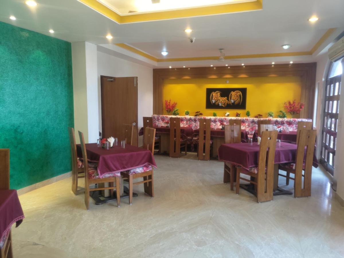 Hotel Fort View Tikamgarh Exterior photo