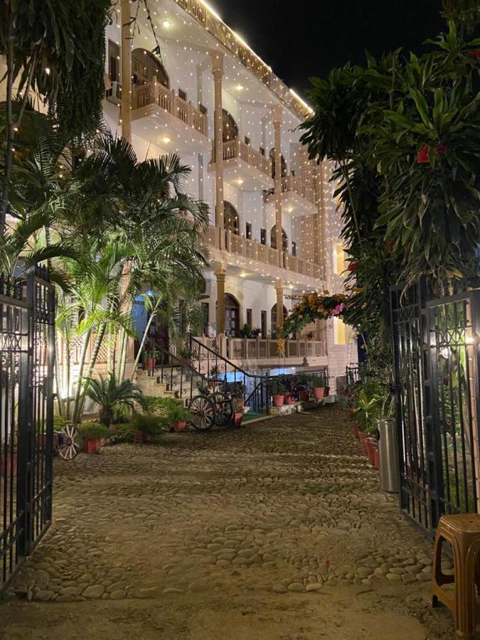 Hotel Fort View Tikamgarh Exterior photo